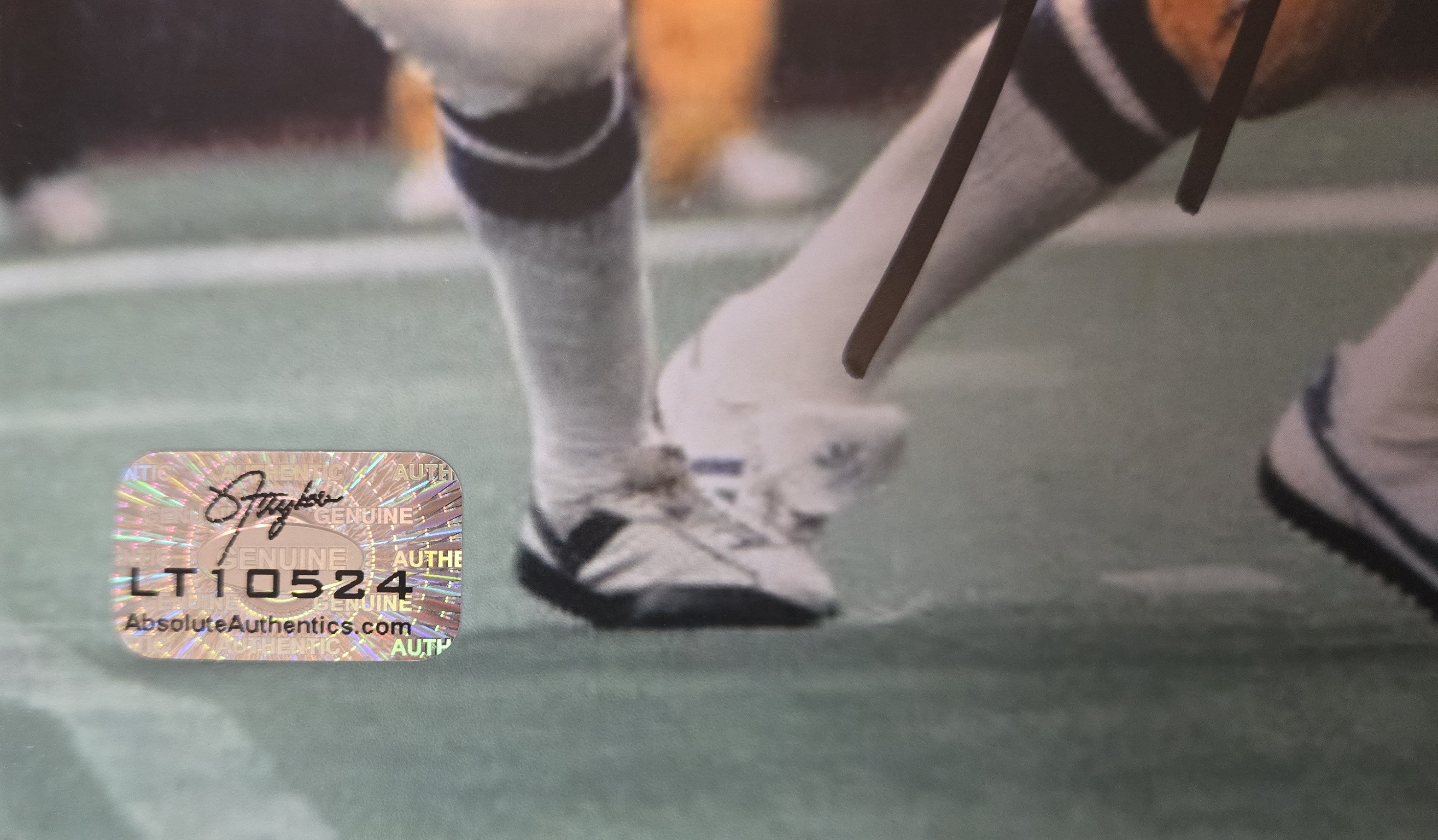 Lawrence Taylor Absolute Authentics Certified Autographed 12x16 Photograph