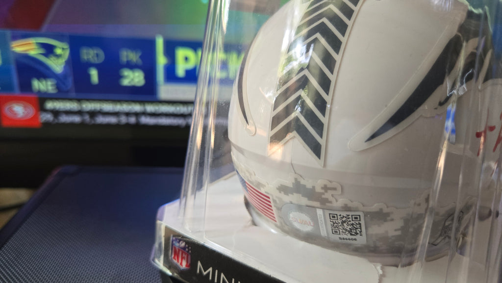 TreVeyon Henderson Autographed New England Patriots Salute to Service Mini Helmet – SWAU Certified