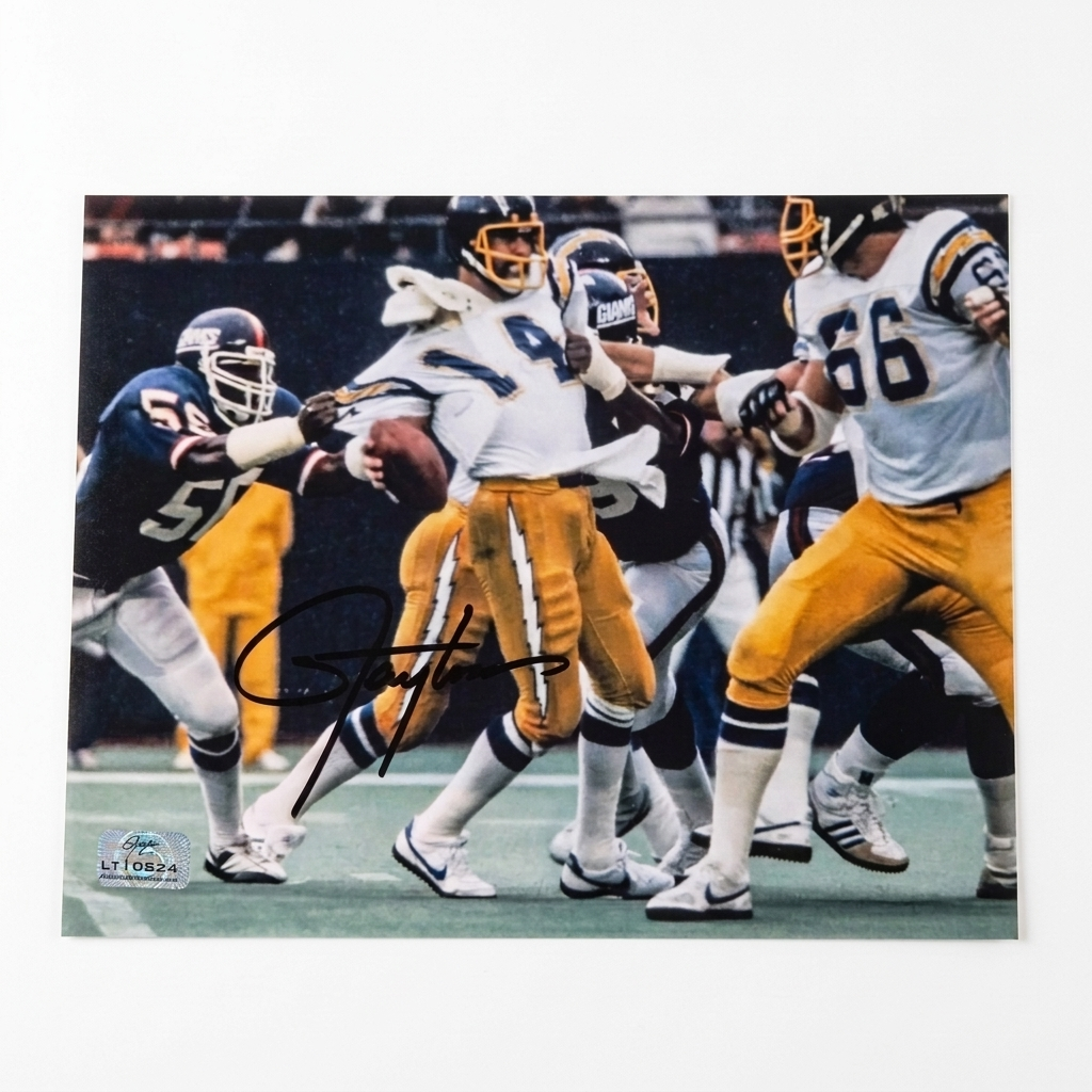 Lawrence Taylor Absolute Authentics Certified Autographed 12x16 Photograph
